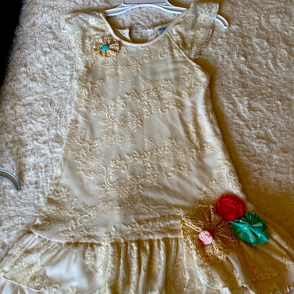 Peaches n Cream lace dress size 10.